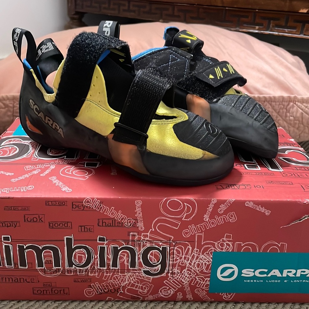 Brand new Scarpa Booster S climbing shoes!!